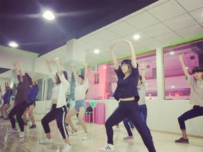 深圳龍崗區(qū)0基礎(chǔ)舞蹈聲樂培訓(xùn)推薦 包學(xué)包會、推薦就業(yè)與免費(fèi)進(jìn)修